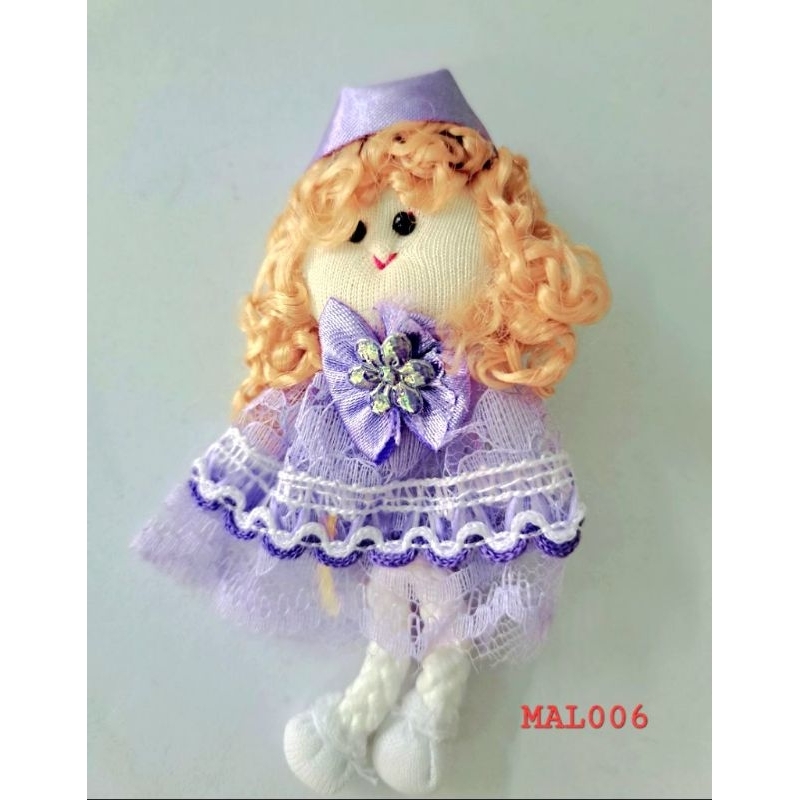 Aplikasi boneka topi violet per pc