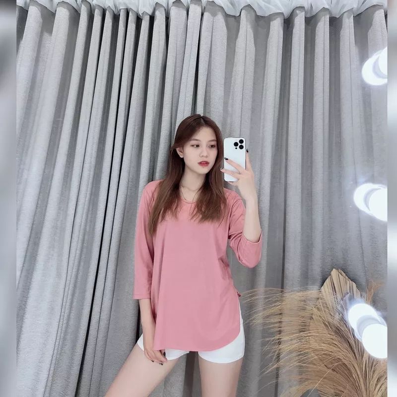 KAOS WANITA