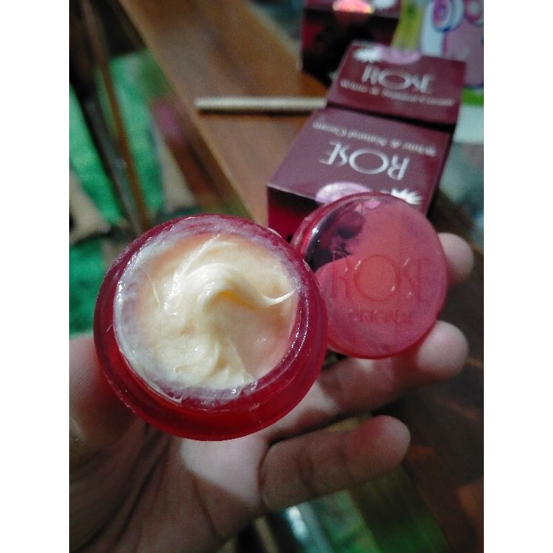 CREAM ROSE