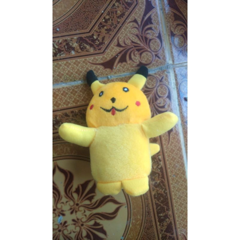 boneka capit pokemon