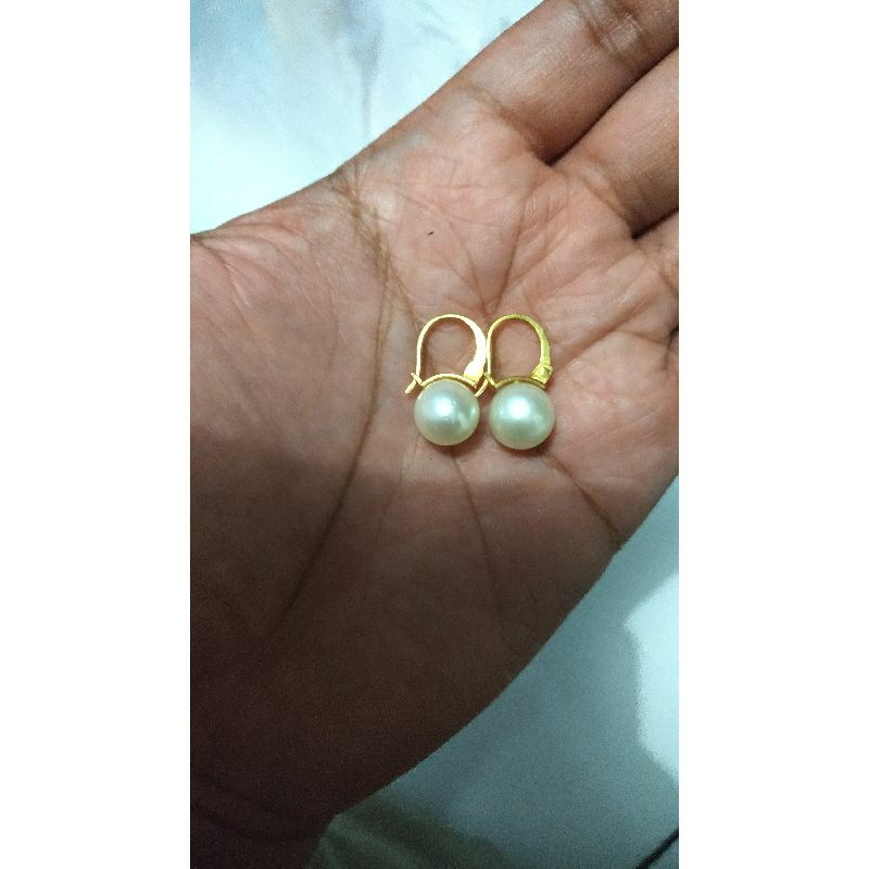anting jepit dengan model simple dan elegan