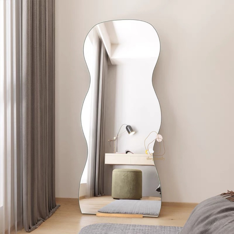 WAVY Standing mirror