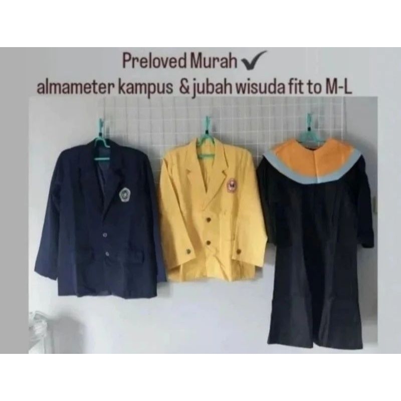 jubah wisuda dan jas kampus