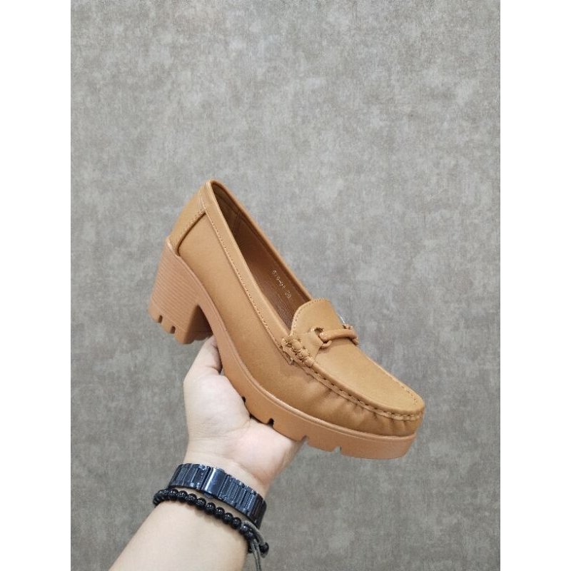 sepatu formal st. moritz