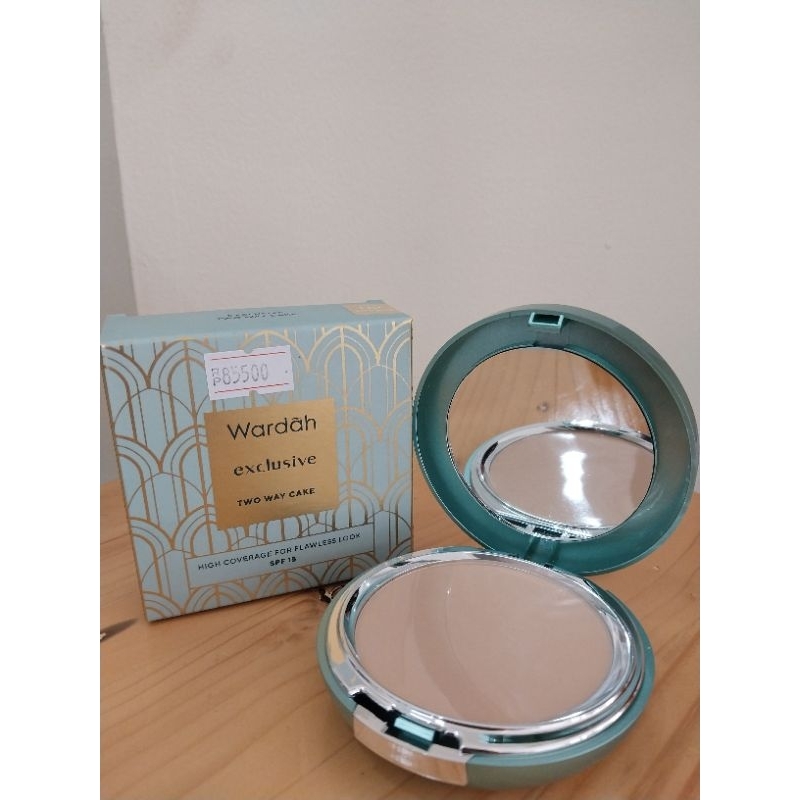 Wardah Exclusive Two Way Cake
