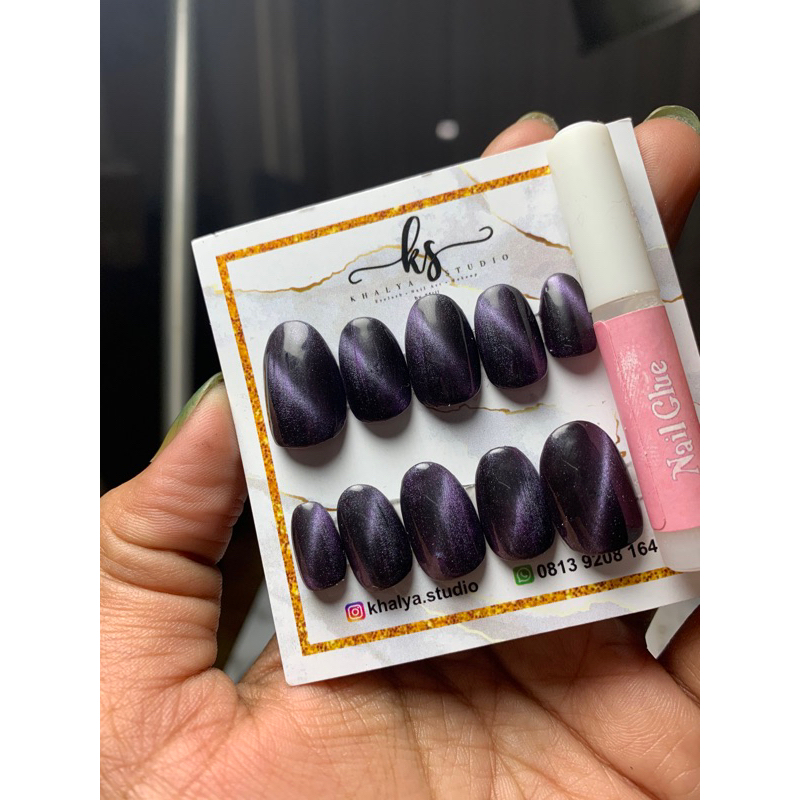 PRESS ON NAIL CAT EYE