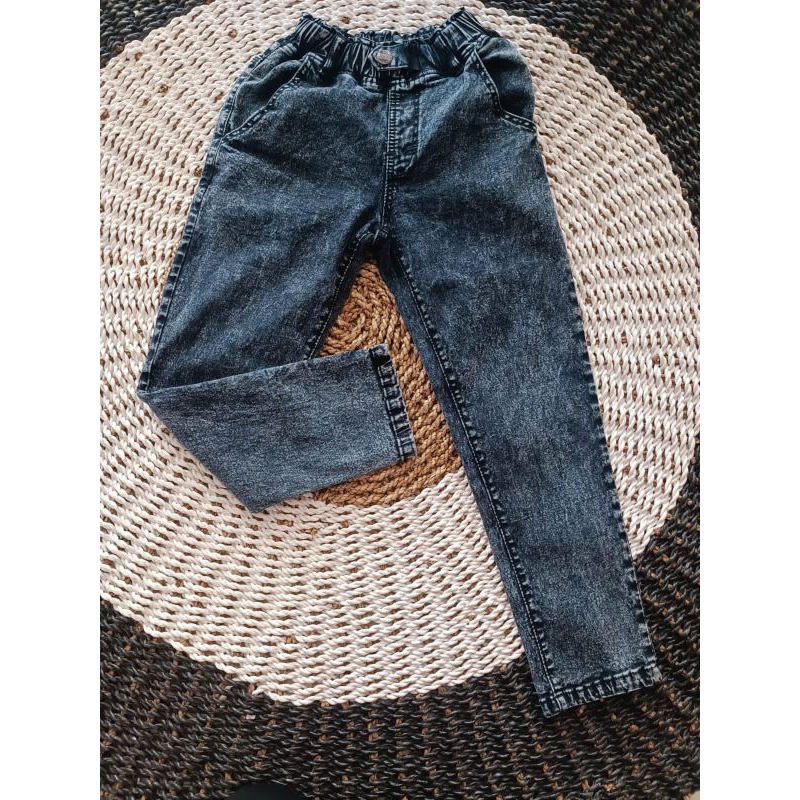 CLANA LEVIS