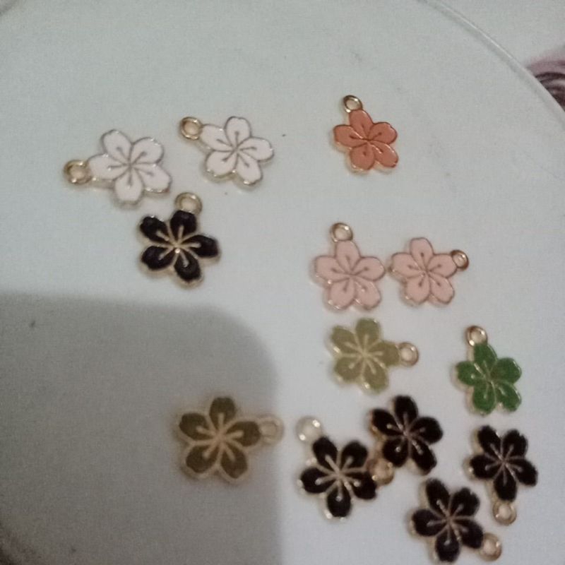 liontin bunga sakura mini