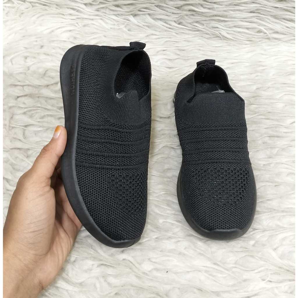 SEPATU RAJUT IMPORT