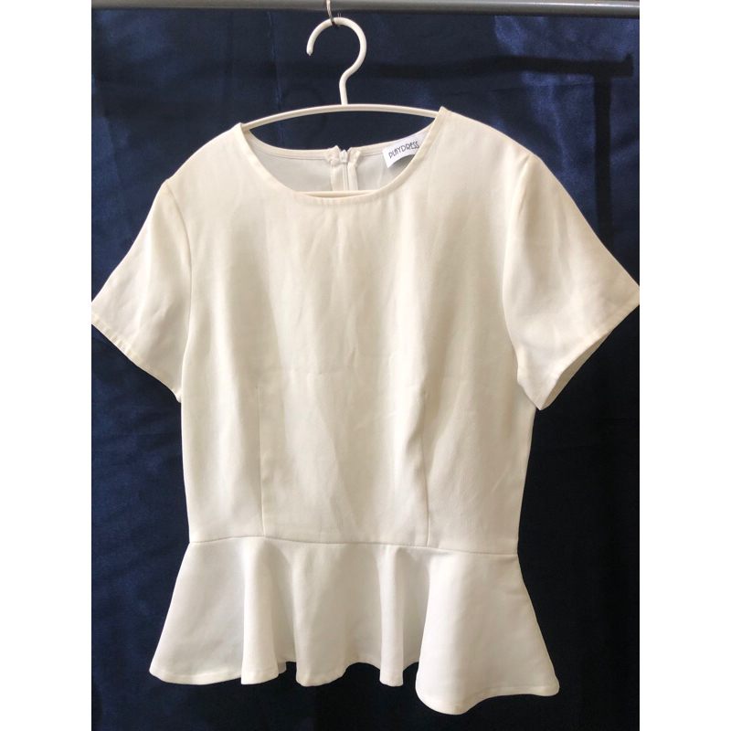 Blus pendek wanita