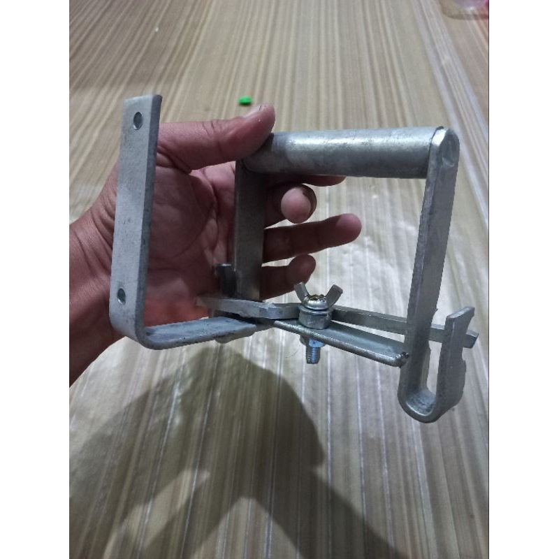 BRACKET TWIN TANK SIMPEL