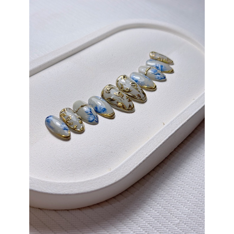 Press on nail biru wedding