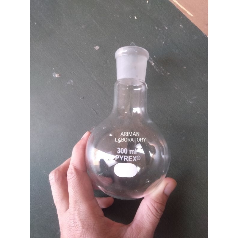 Boiling 300 ml PYREX