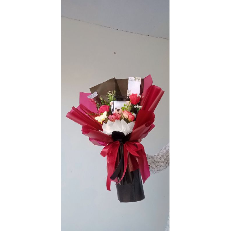 Bucket boneka toga artificial/kado wisuda