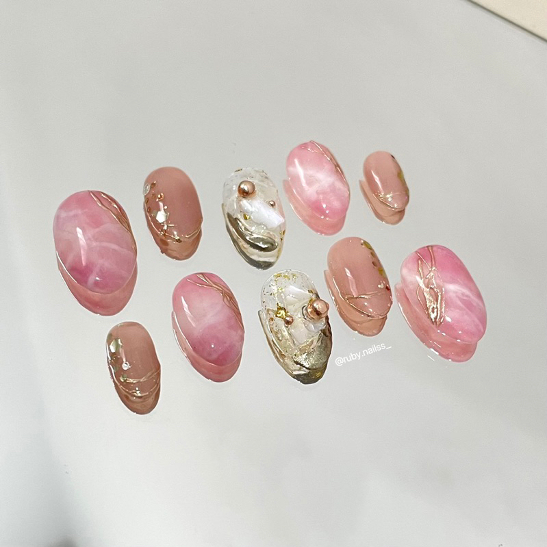 PRESS ON NAILS Pink Marble with shells