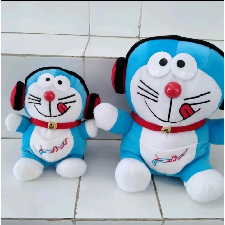 Boneka Doraemon Walkman size S & M