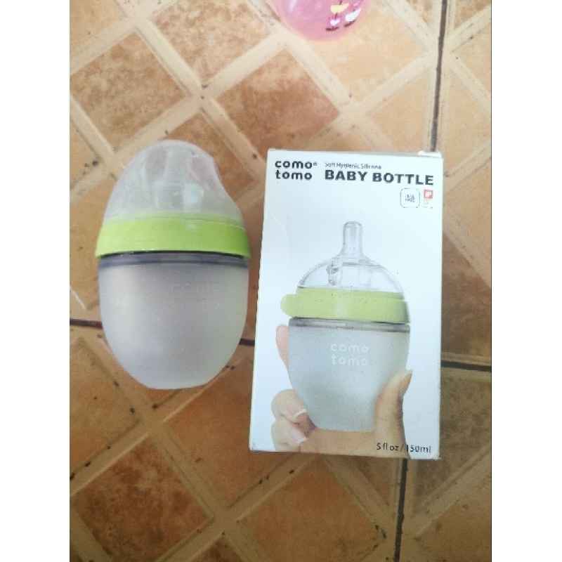 botol susu comotomo dan tommeetippee