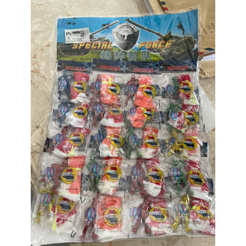 parasit mainan anak