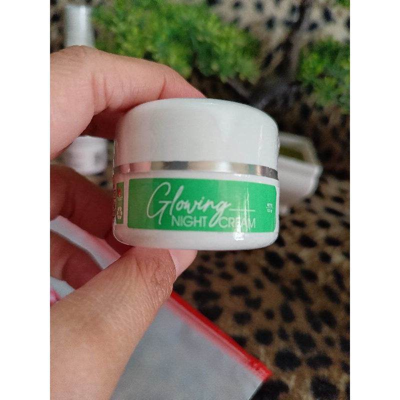 Glowing night cream/ salep flek