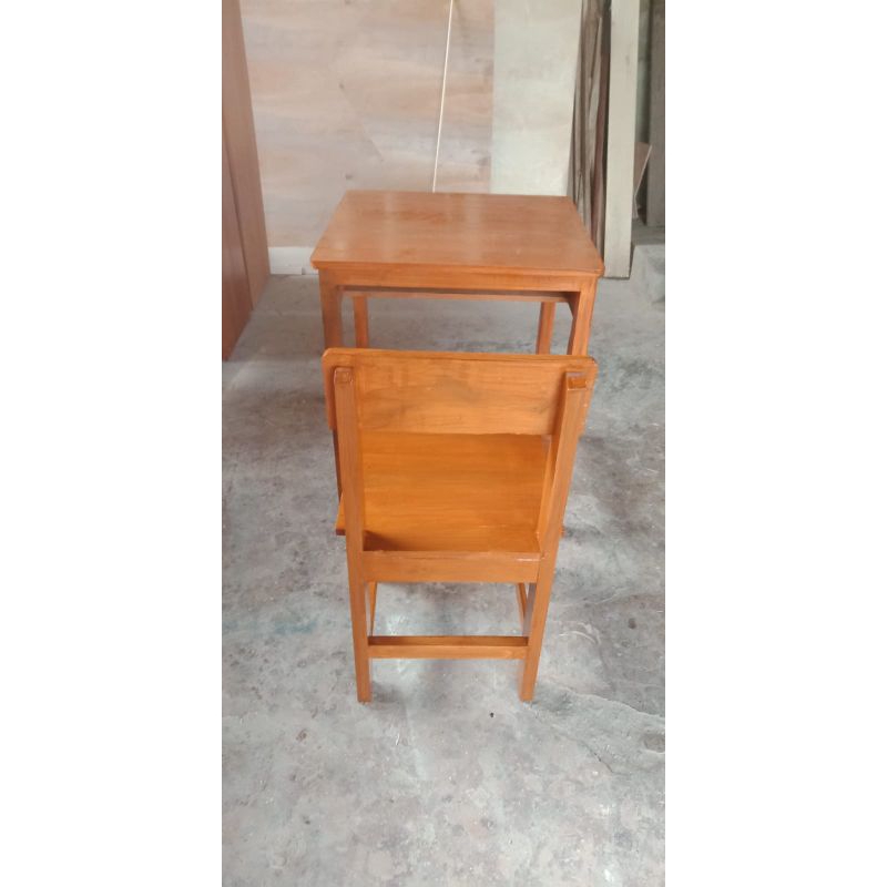 Meja Murid Tunggal