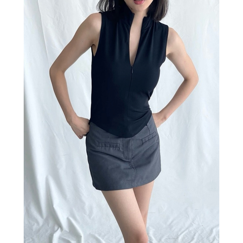 black tshirt tops