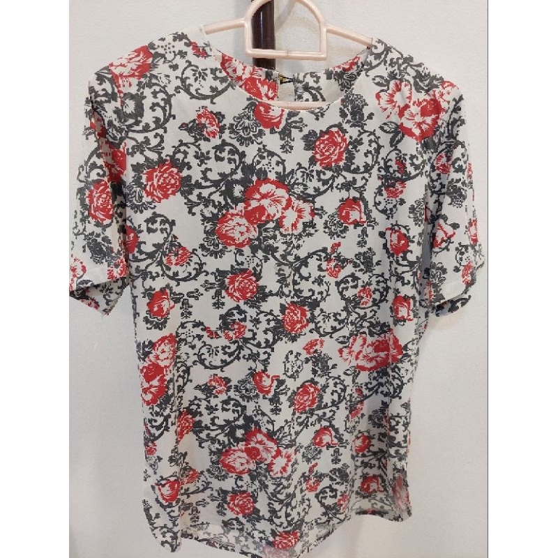 Preloved Flower Top
