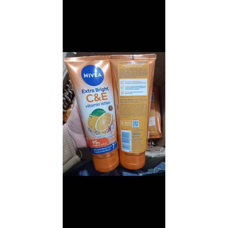 Nivea Extra Bright Vitamin Lotion C&E 180ml