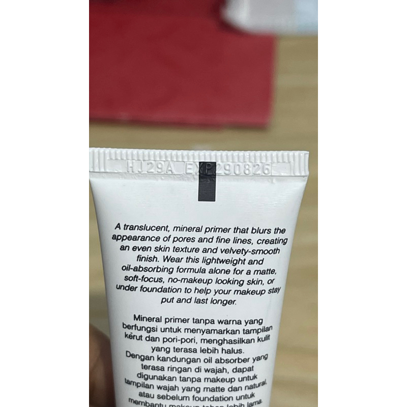 MakeOver Velvet Mattifying Primer