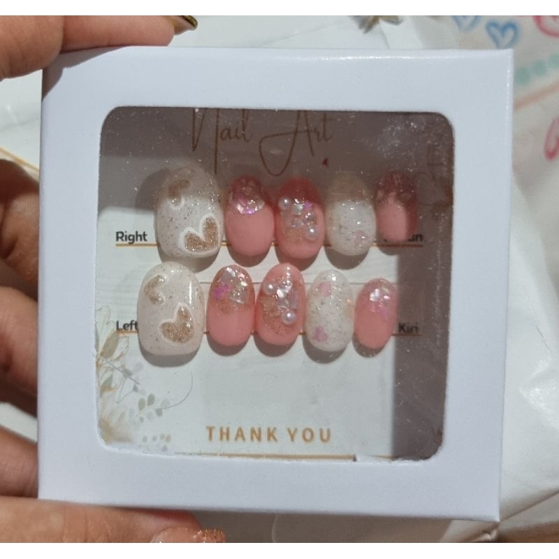 Press on nails (nail art)