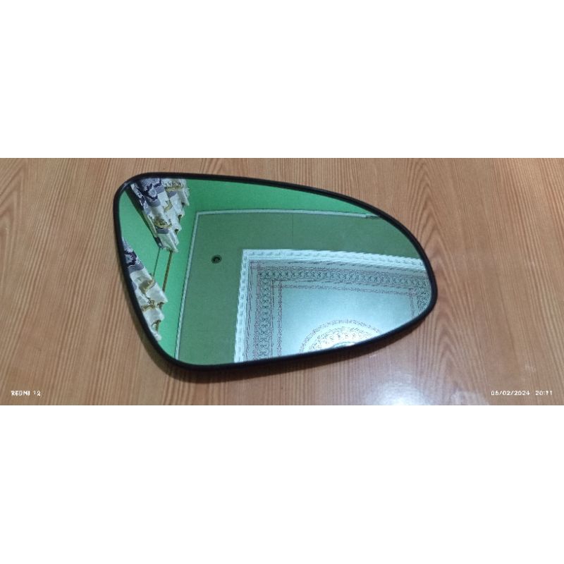 kaca spion sigra kanan original cembung