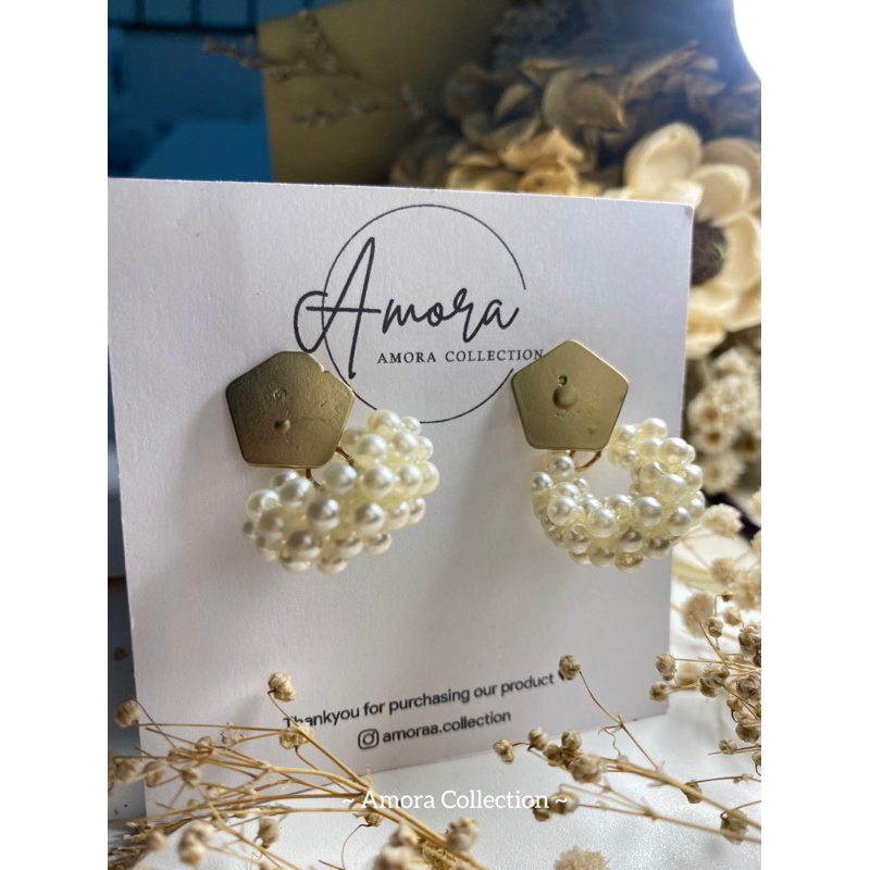 Anting mutiara elegan Amora-020