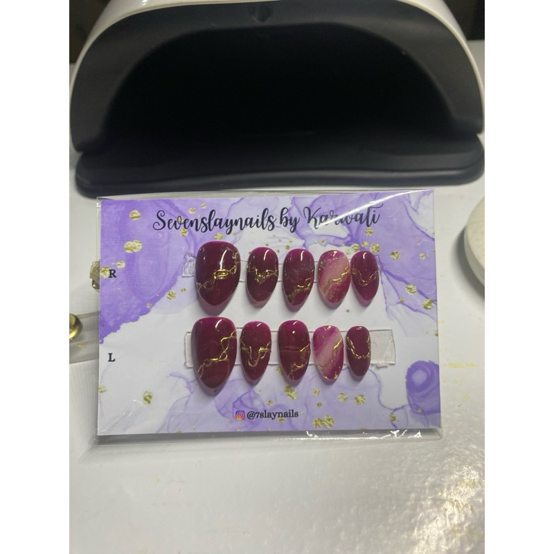 Press on nails maroon edition