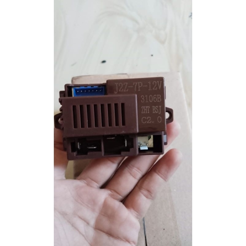 reciver mobil mainan