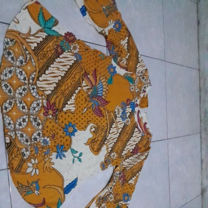 atasan batik lengan terompet