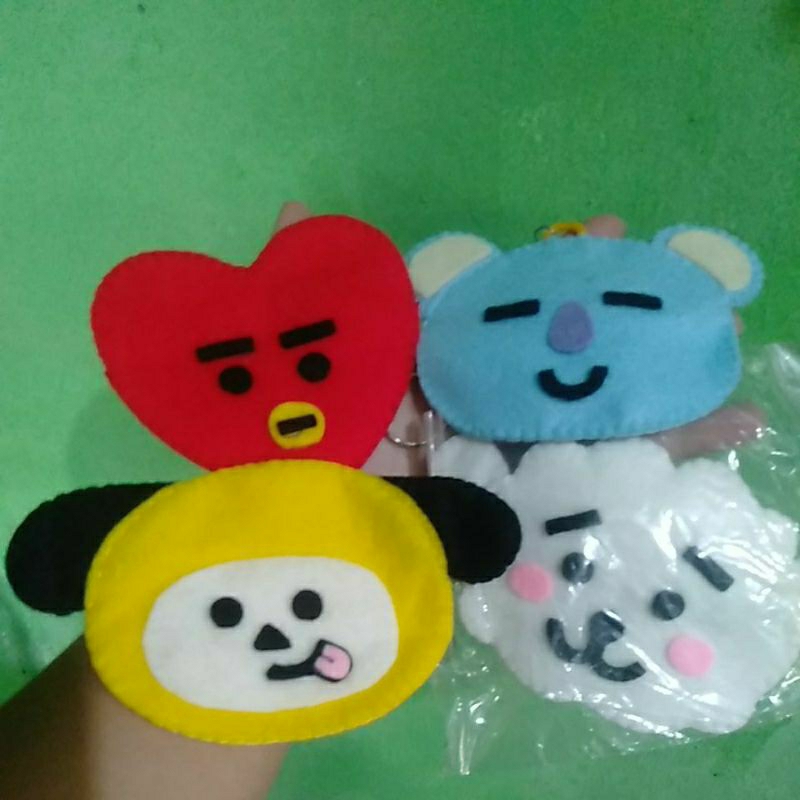 Dompet BT21 flanel