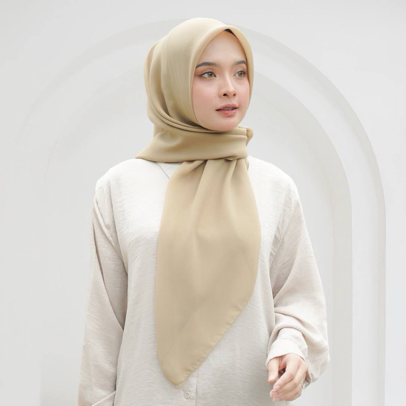 PLAIN POLYCOTTON PREMIUM SEGIEMPAT