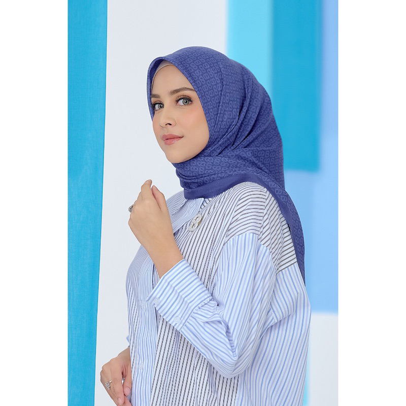 tapis square surf the web buttonscarves