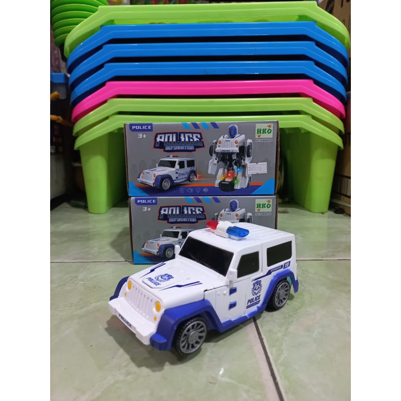 Mainan Deformation Robot Car