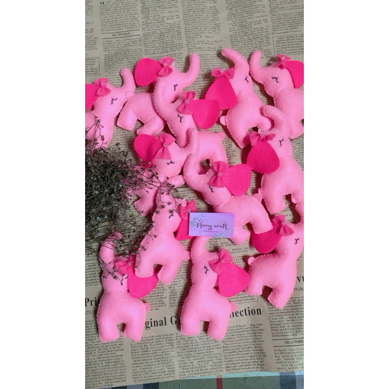 boneka gajah