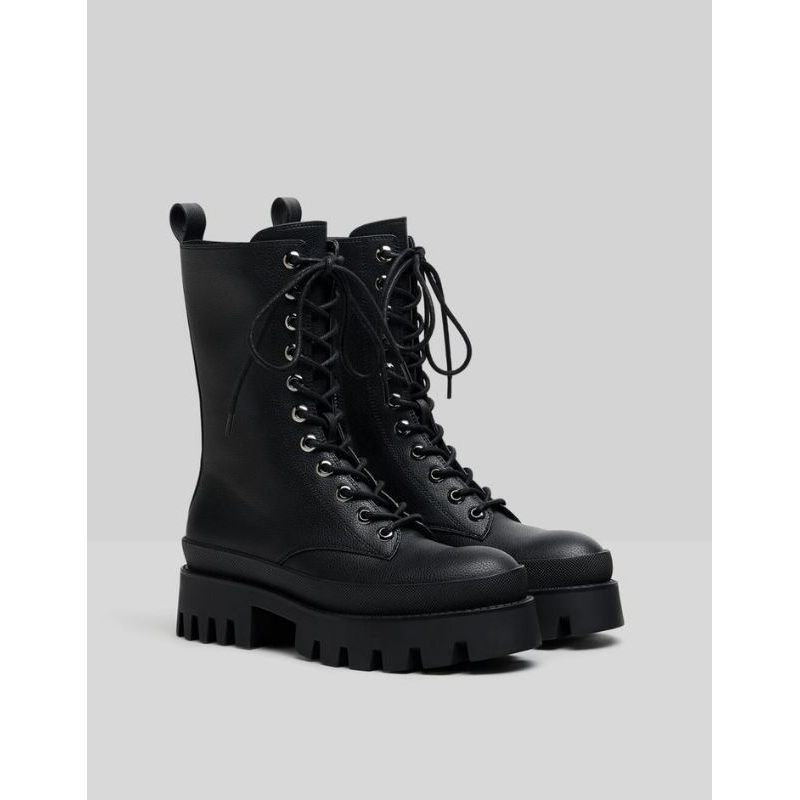 Sepatu Boots