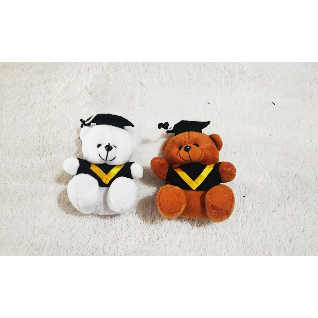 Boneka wisuda ukuran kecil
