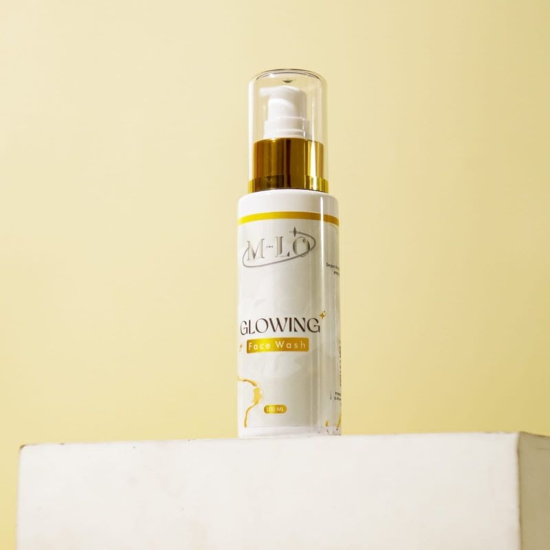 M-LO Glowing Face Wash
