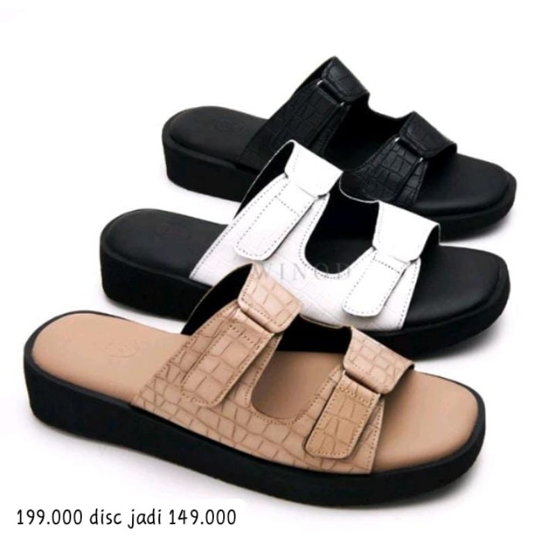 sandal wanita
