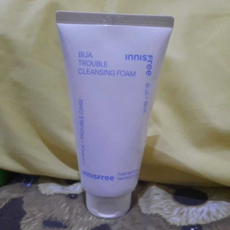 Innisfree bija trouble cleansing foam
