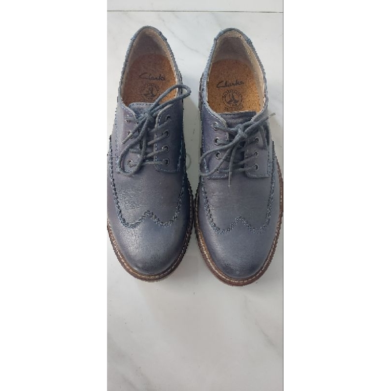 Sepatu Kulit Clarks