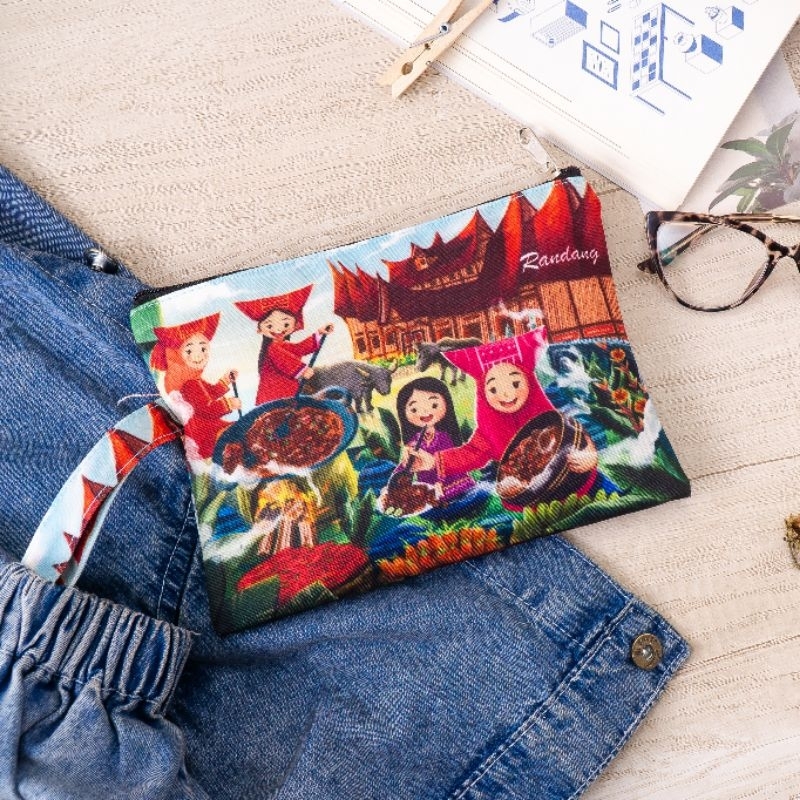 Pouch Marandang, Sumatra Barat