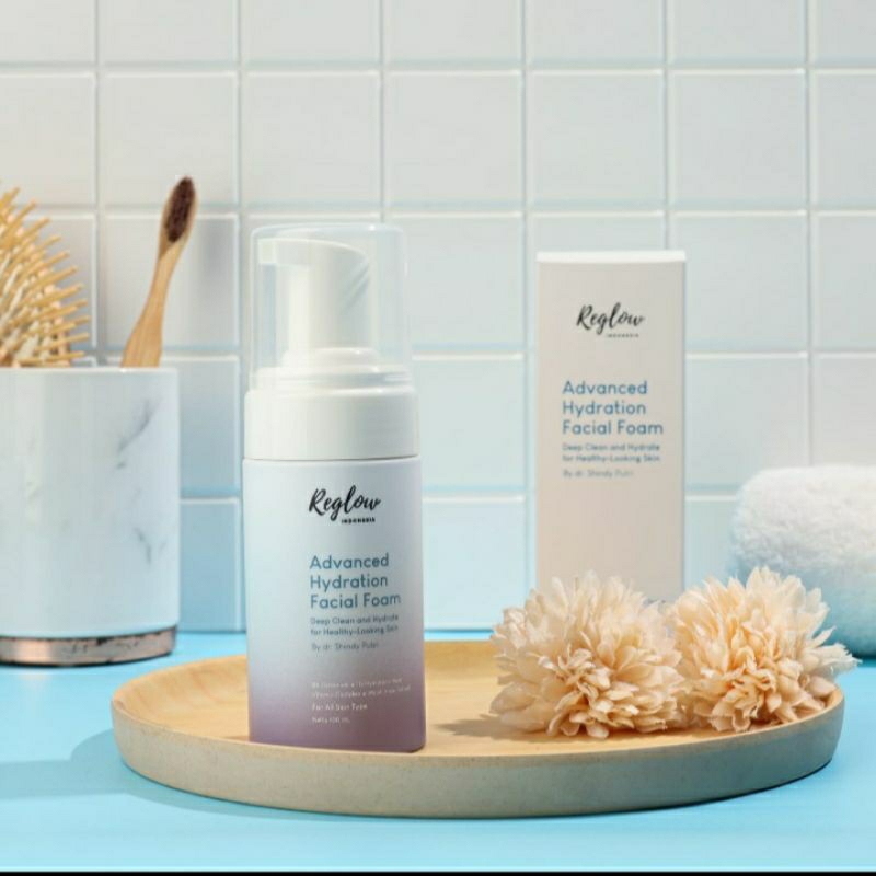 Reglow hydration facial foam