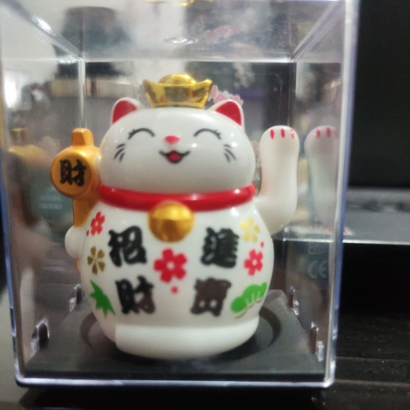 kucing keberuntungan