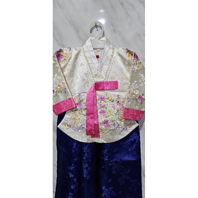 hanbok 2 tahun