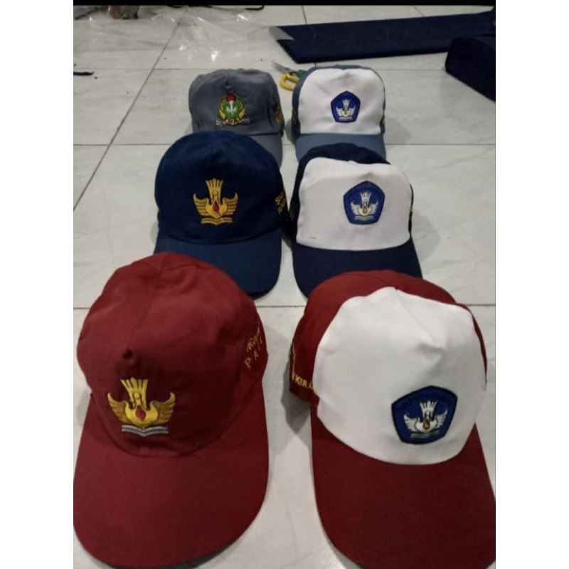 Topi Sekolah